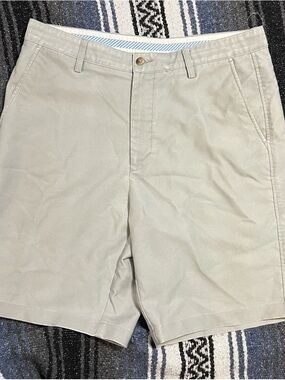 Men's Classic Cotton-Blend Shorts in Light Beige